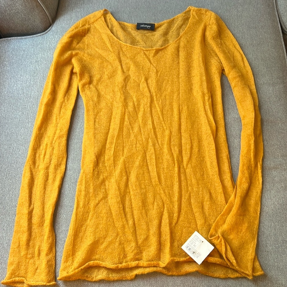 Otto d’Ame yellow long sleeve top